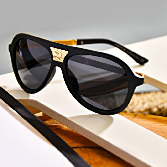 جدیدترین مدل عینک آفتابی مشکی شیشه یو وی 400 پولارایزد Lacoste