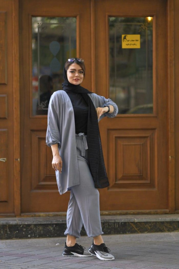 ست مانتو شلوار طوسی طرح نخی ساده جلوباز دخترانه شیک ارزان