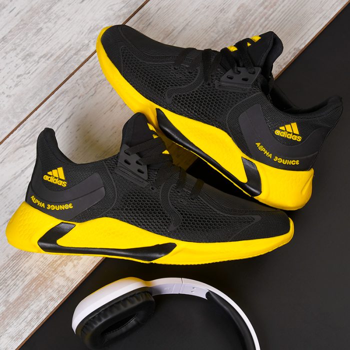 خرید آنلاین کفش زرد مشکی کتانی پسرانه برند Adidas جدید