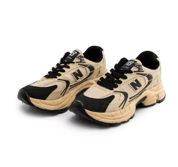 کفش کتانی دخترانه رنگ کرم مدل لژدار New Balance