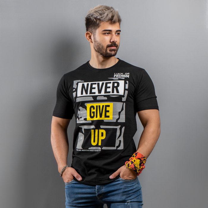 خرید اینترنتی تیشرت مشکی مردانه طرح Never give up مشکی ارزان قیمت پرداخت در محل