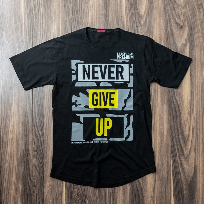 خرید اینترنتی تیشرت مشکی مردانه طرح Never give up مشکی ارزان قیمت پرداخت در محل
