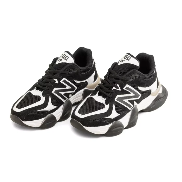 کفش کتانی دخترانه رنگ مشکی سفید New Balance