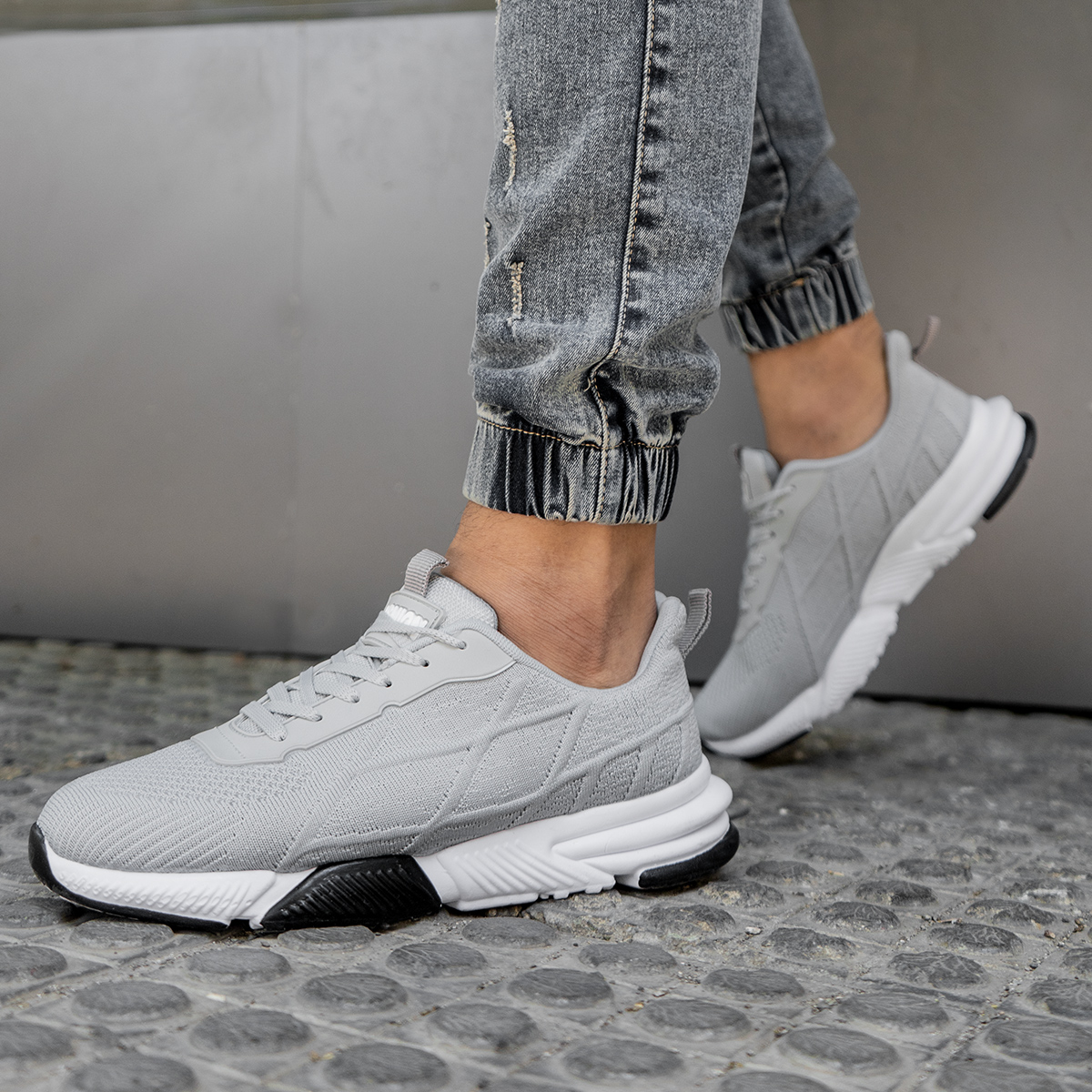 خرید اینترنتی کفش کتانی طوسی مردانه ورزشی جدید