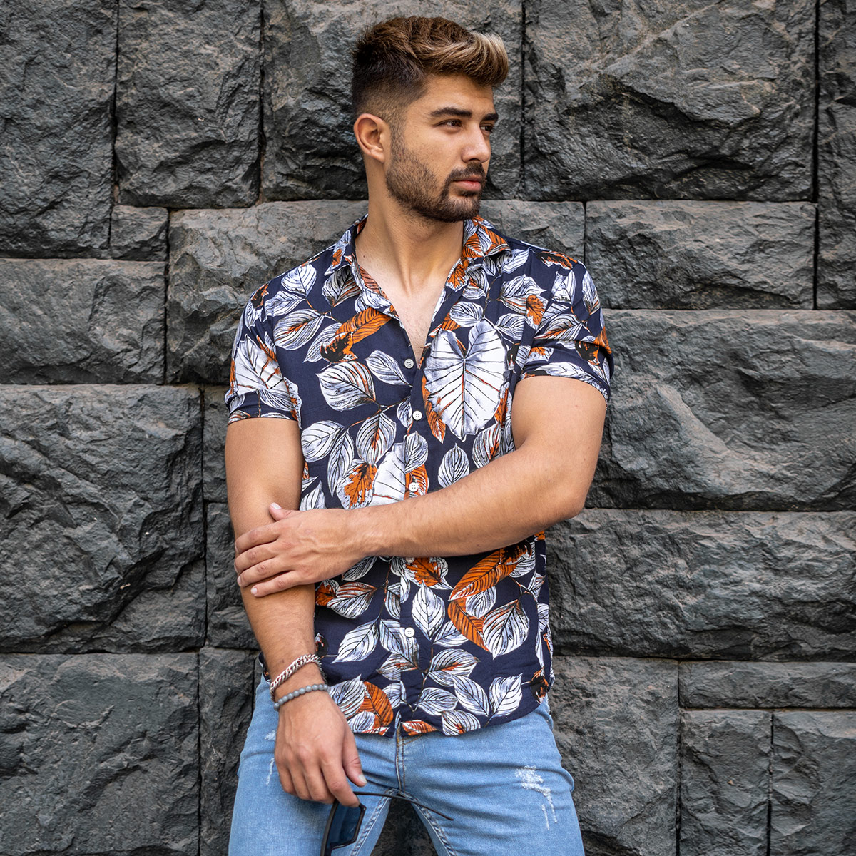 خرید اینترنتی پیراهن هاوایی طرحدار سرمه ای ارزان قیمت