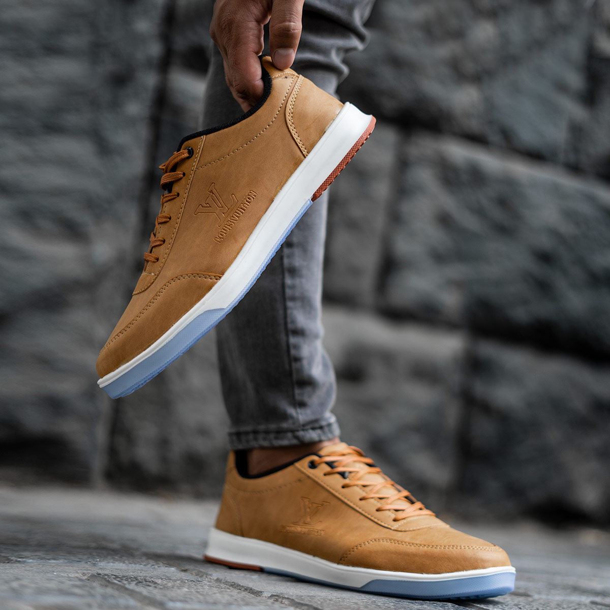 کفش چرم تخت صاف مردانه عسلی یا خردلی