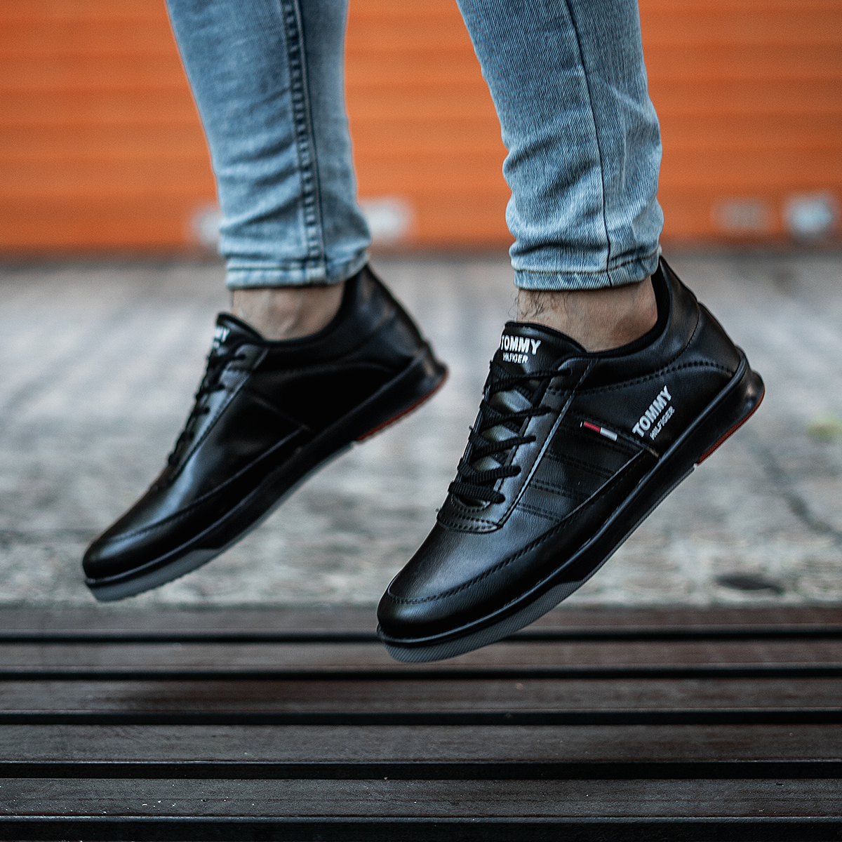 خرید کفش چرم تخت صاف مشکی مردانه مدل تامی ارزان قیمت