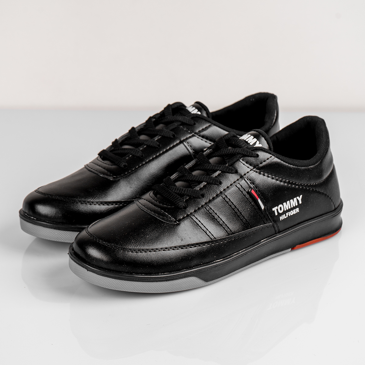 خرید کفش چرم تخت صاف مشکی مردانه مدل تامی ارزان قیمت