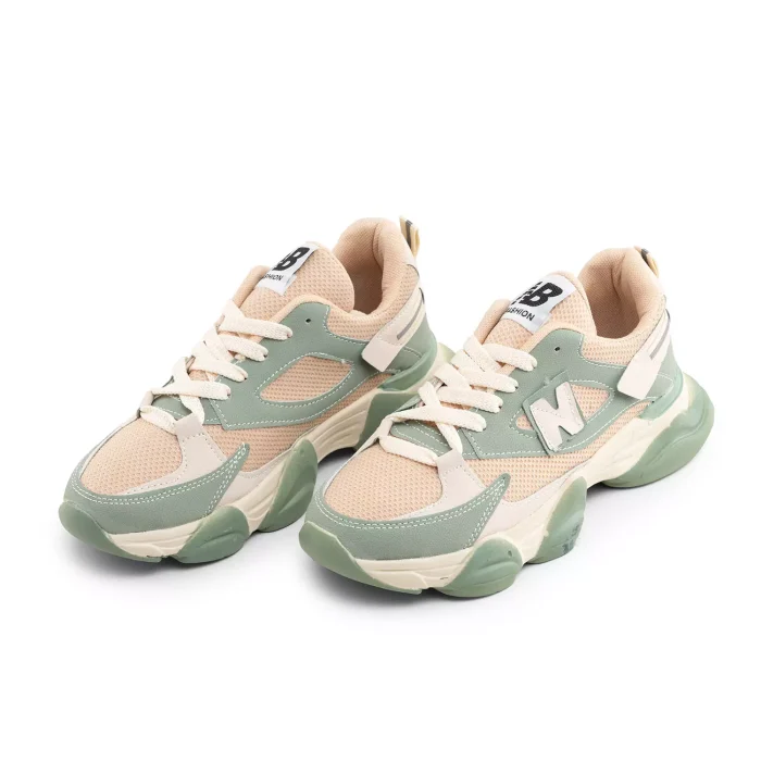 کفش کتانی دخترانه رنگ سبز کرم از برند New Balance