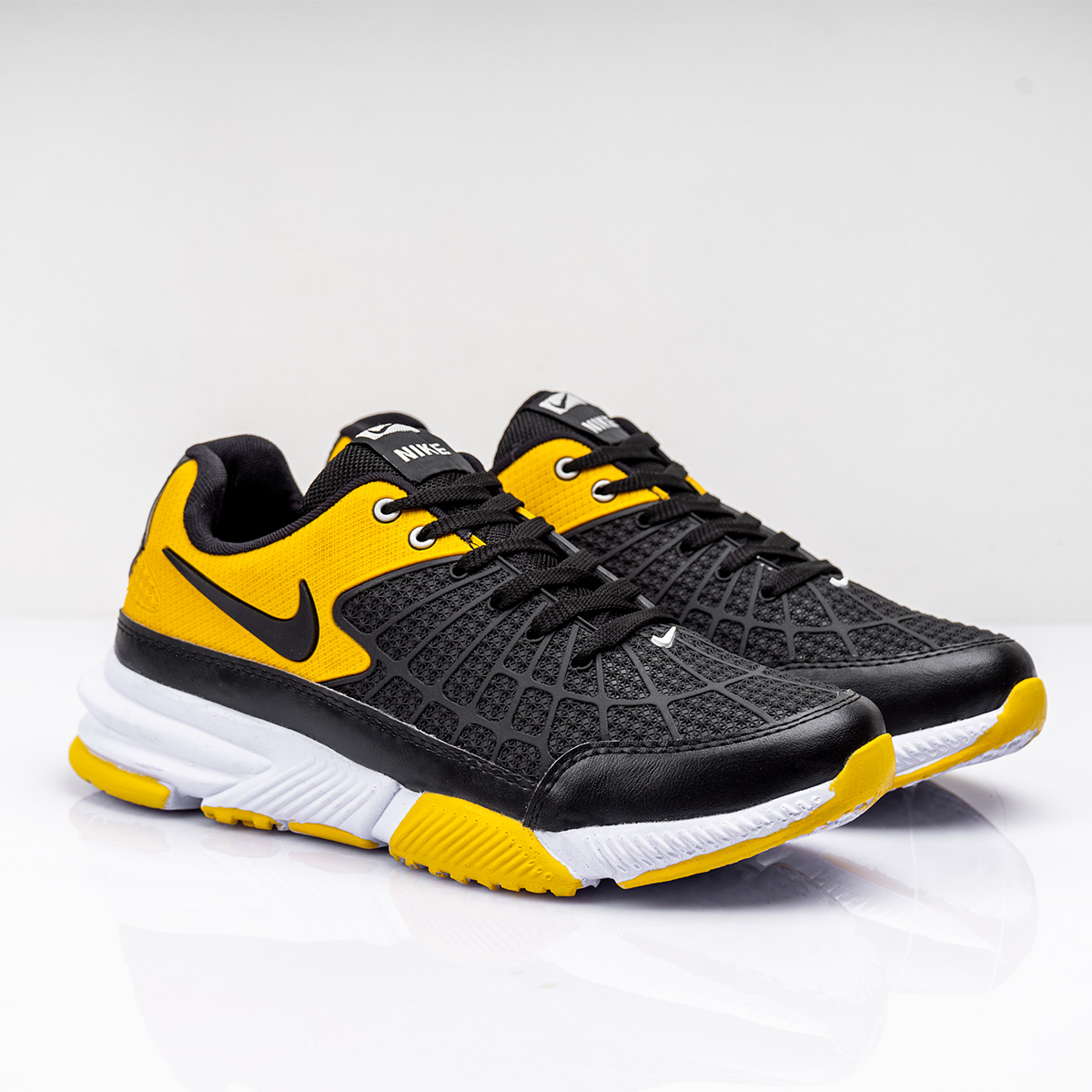 خرید اینترنتی کفش کتانی مردانه زرد مشکی طرح جدید 1400