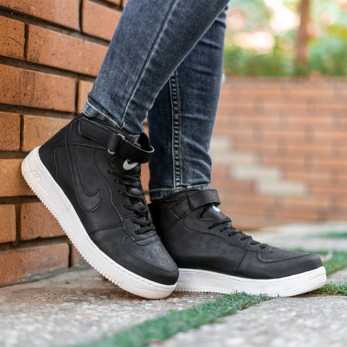 نیم بوت چرم مشکی پسرانه Nike جدید تخت صاف سفید