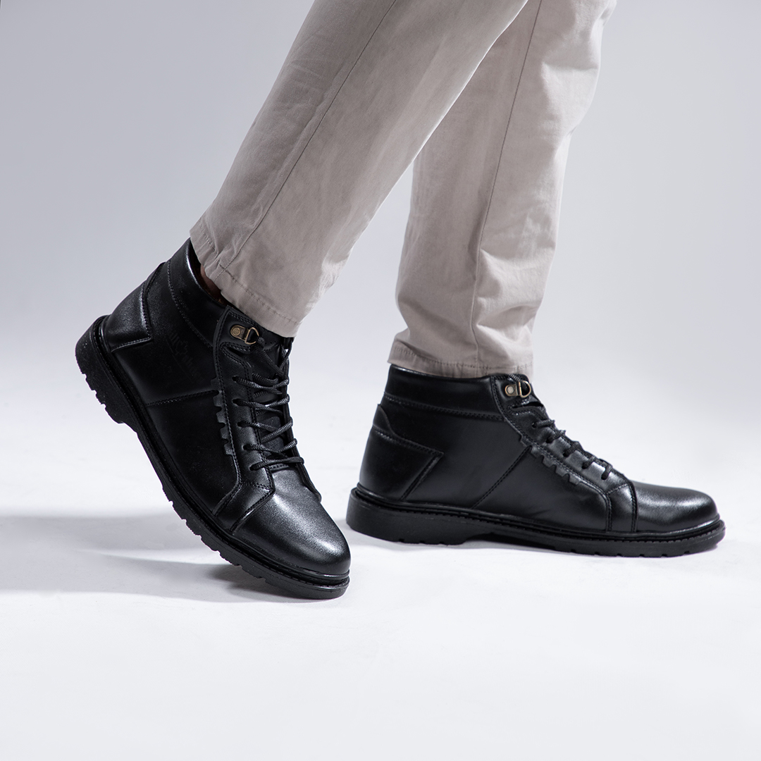 کفش نیم بوت چرم مشکی مردانه ساق بلند