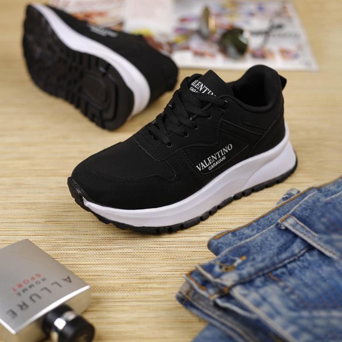 کفش کتانی دخترانه رنگ مشکی ورزشی Valentino